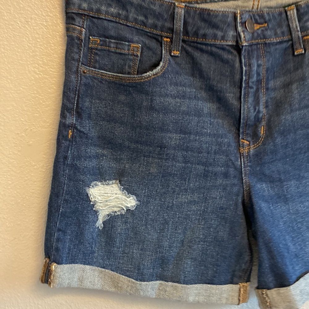 Old Navy- Slim midi dark Wash shorts- Size 8 - Picture 2 of 7